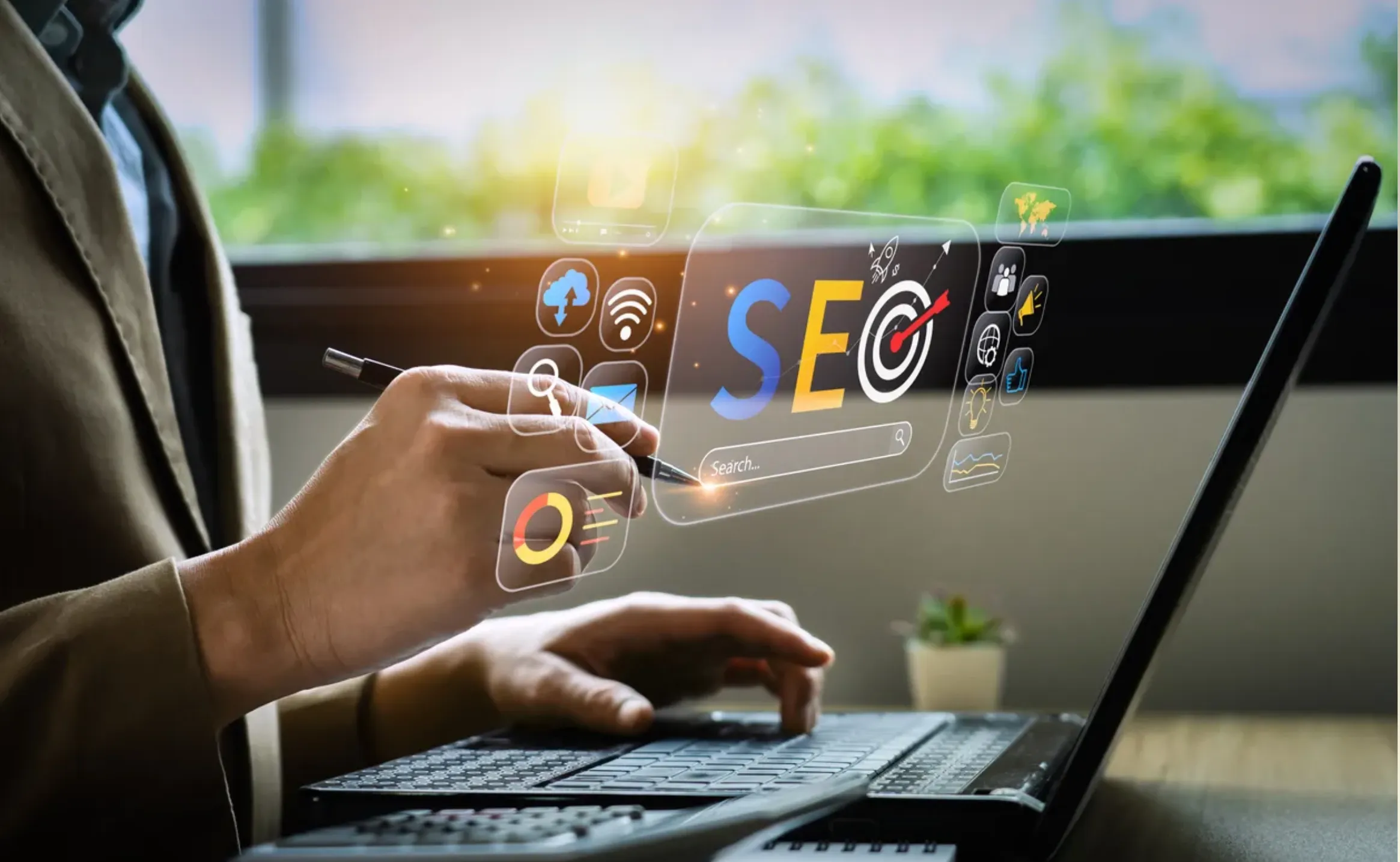 alguien usando una estrategia SEO