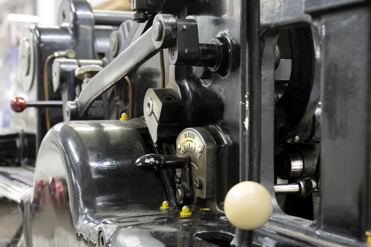 Máquina de impresión y troquelado de cilindros Heidelberg