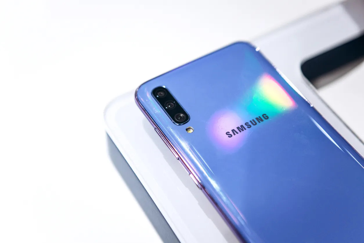 celulares con huella digital