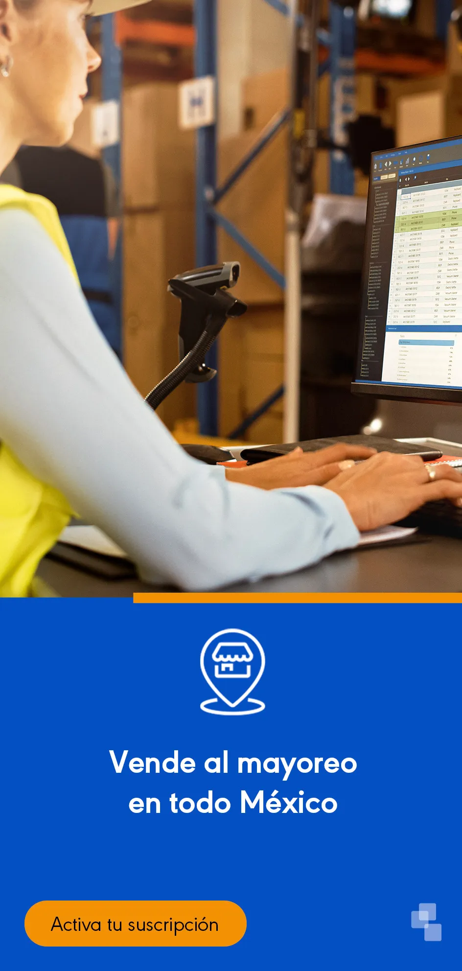 Mujer en almacén revisando la pantalla de su computadora, se promueve suscribirse a marketb2b