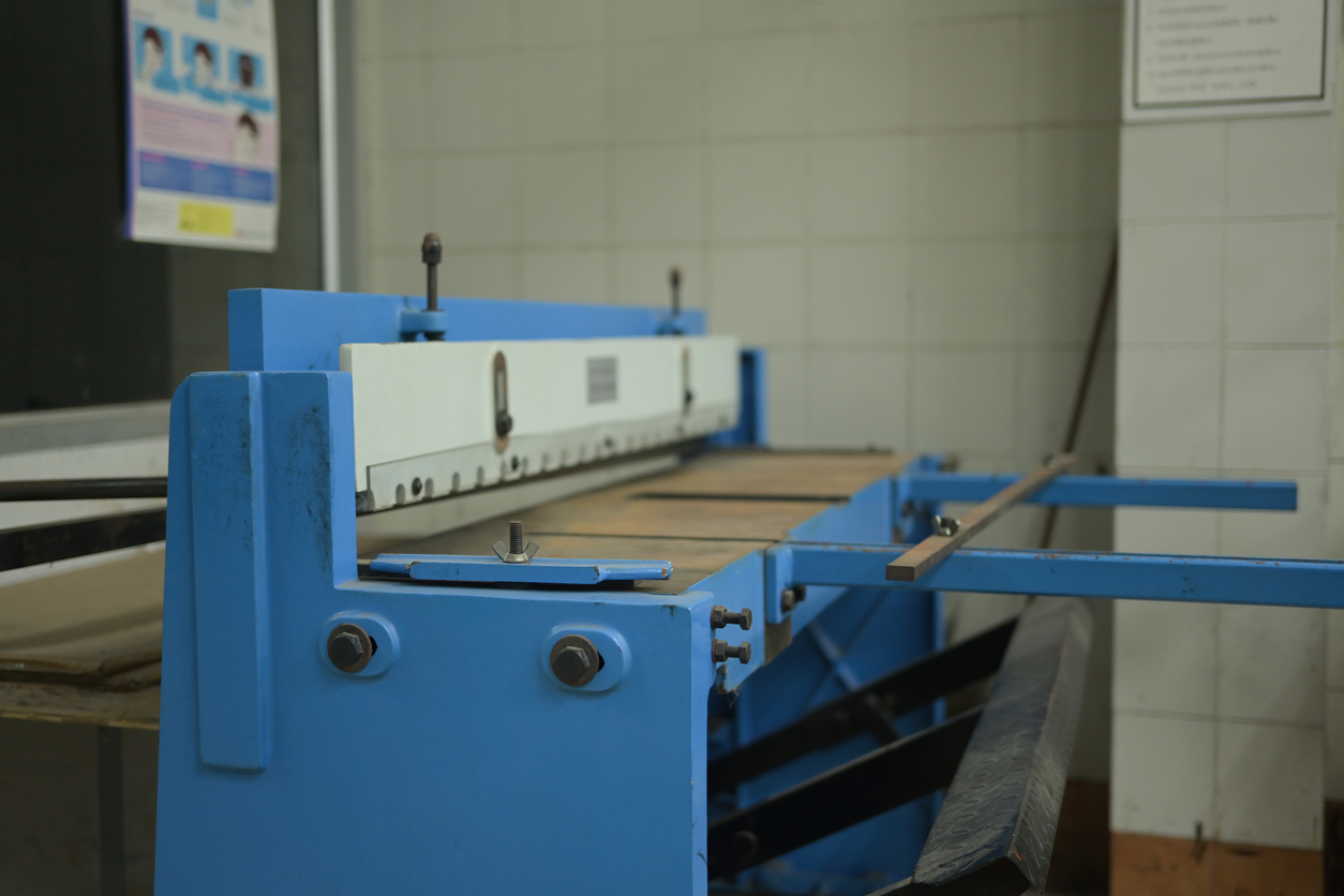 Metalero industrial usado para punzonado pesado y preparación de perfiles