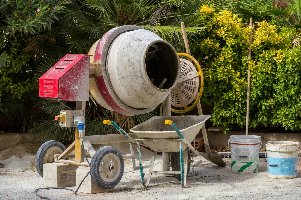 Revolvedora de concreto: cómo elegir por precio, capacidad y rendimiento