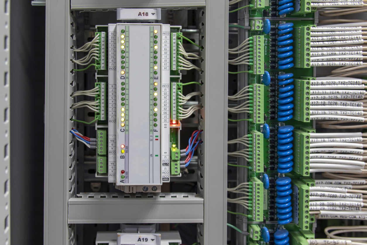 Primer plano de los sistemas de control automáticos. 
