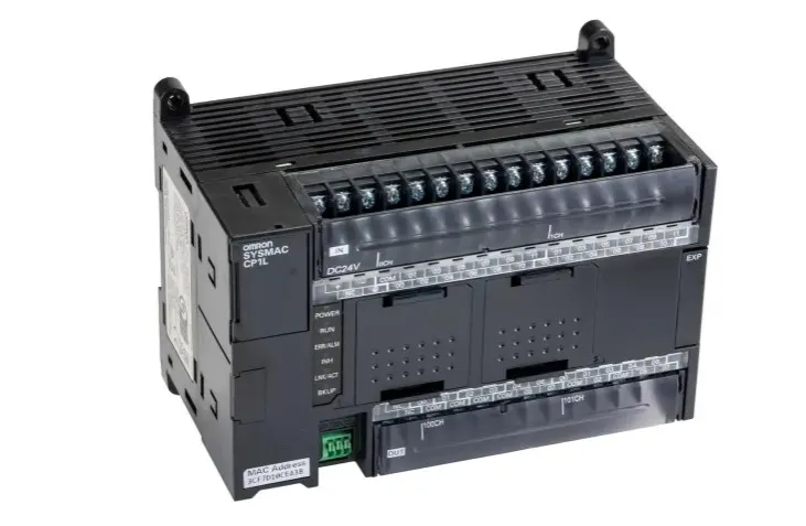 Controlador lógico Omron CP1L-EM