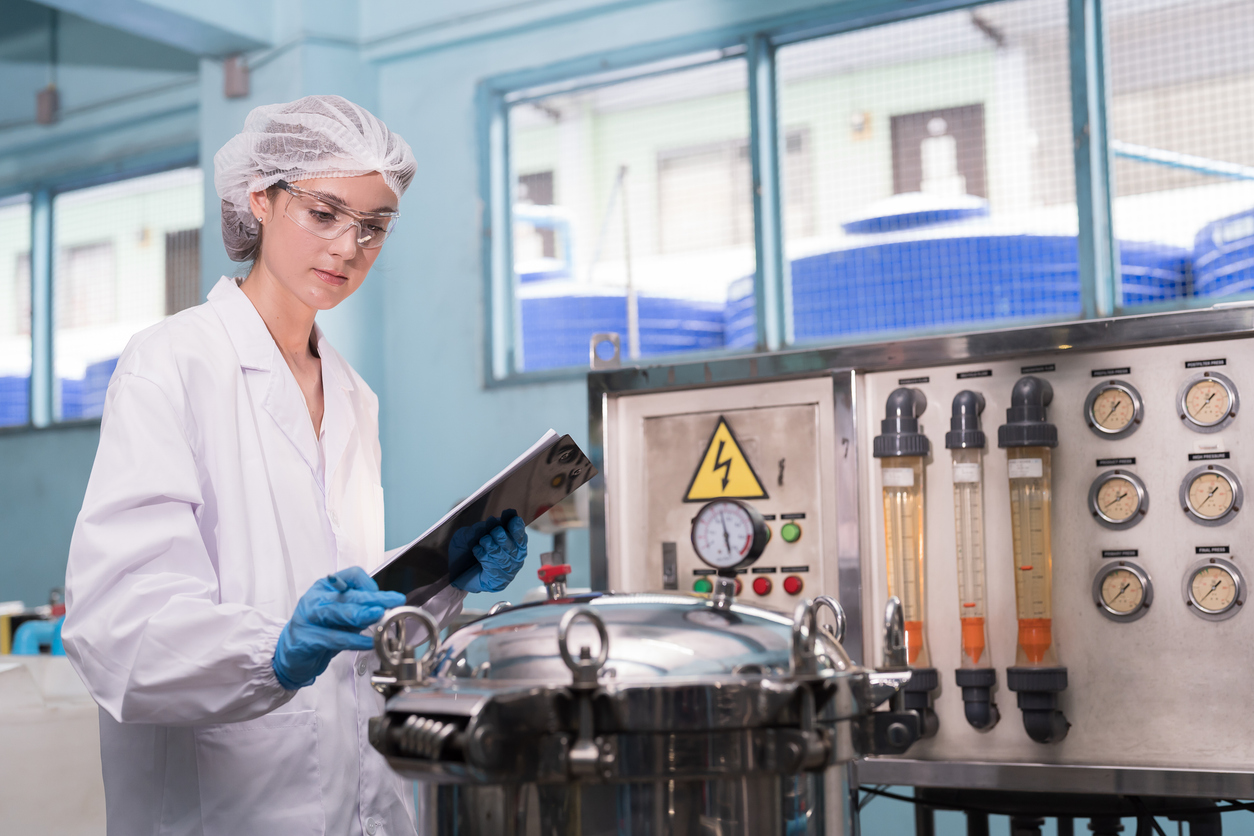 Fabricantes de agua potable y planta de producción. Máquina de filtro de agua por ósmosis inversa.