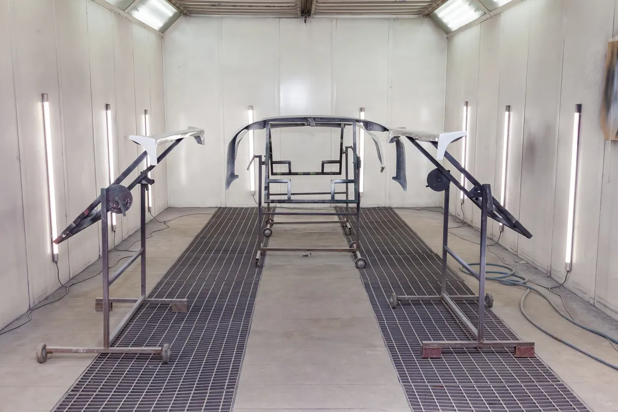 Filtros para hornos y cabinas de pintura: selección profesional de aire e iluminación