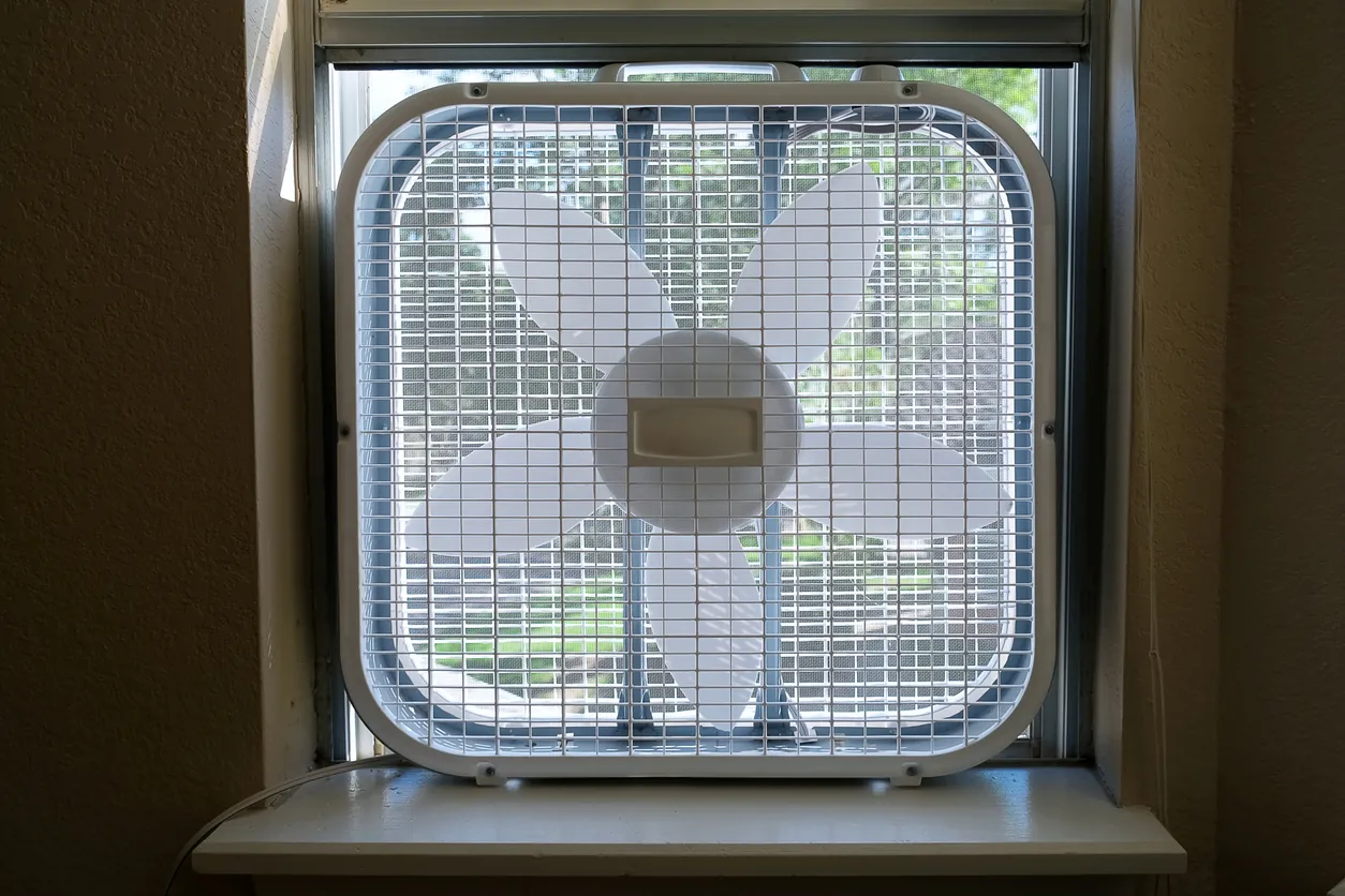 Ventilador de ventana: extracción e inyección de aire para confort y ahorro energético