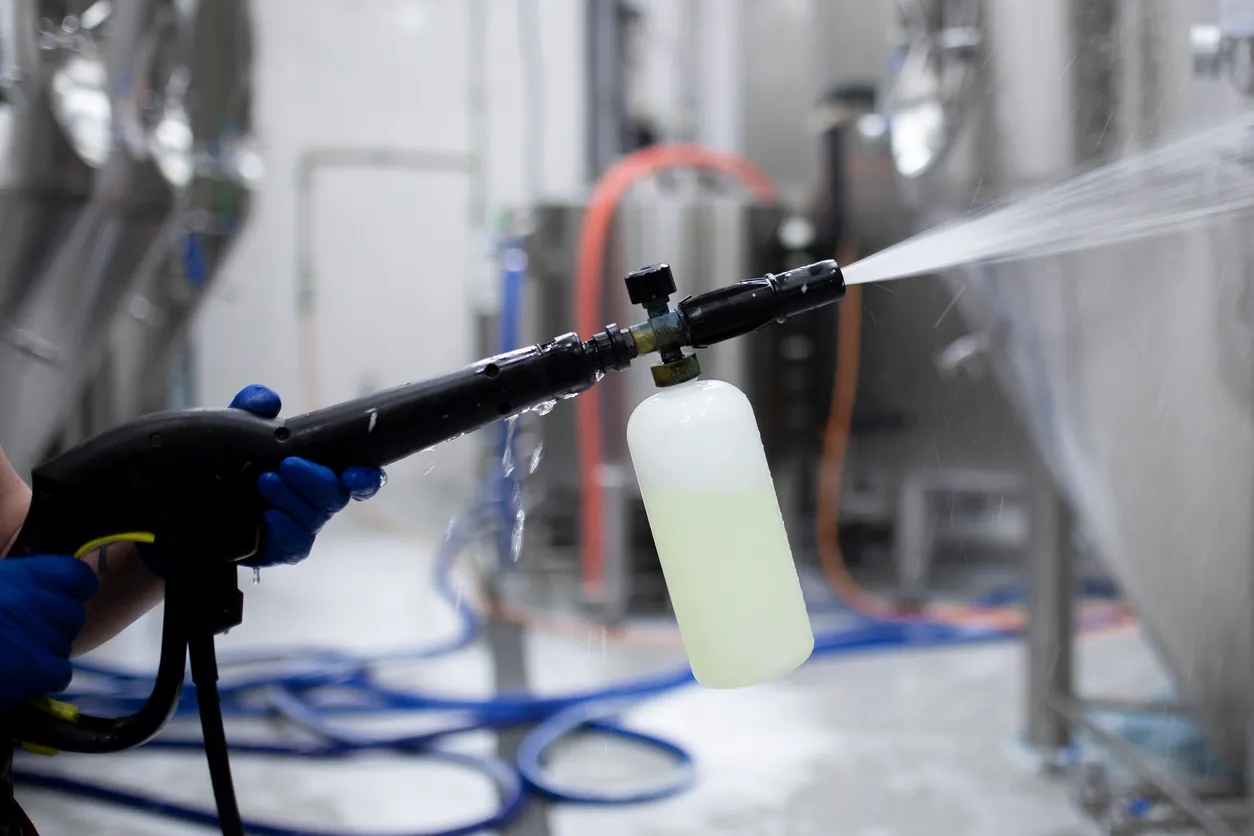 Productos de limpieza industrial: tipos, usos y selección segura