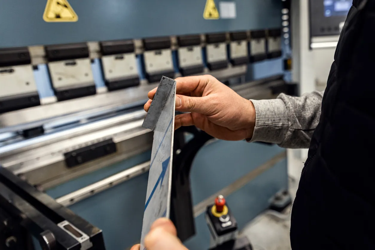 Índice del cluster: Corte y doblez de lámina