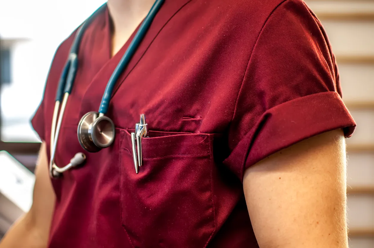 Uniformes quirúrgicos y médicos para hospital y clínica en México