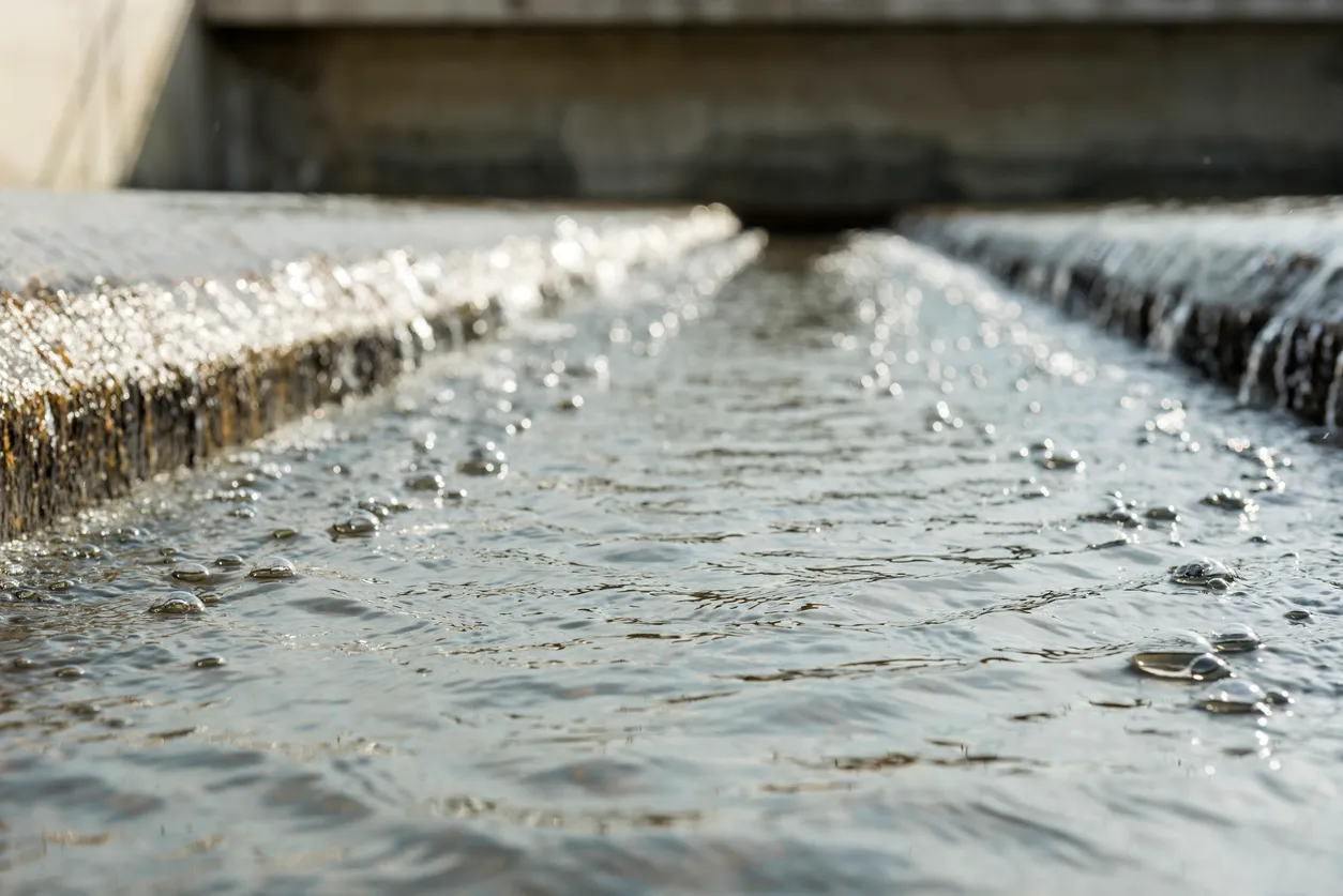 Zeolita para aguas grises