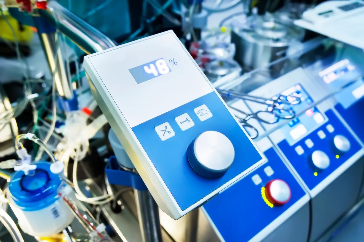 Equipo electrónico para control de procesos en la industria farmaceútica