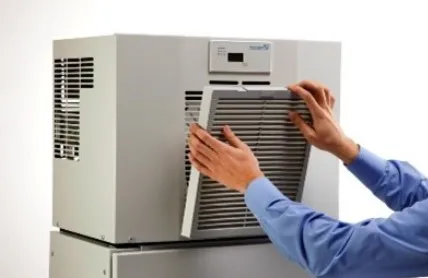 Filtros Pfannenberg PQF para ventilación de gabinetes eléctricos