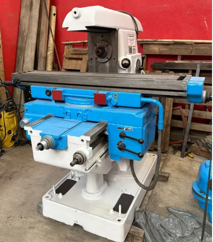 Fresadora MEZ con cabezal universal — mesa 45″ x 8″