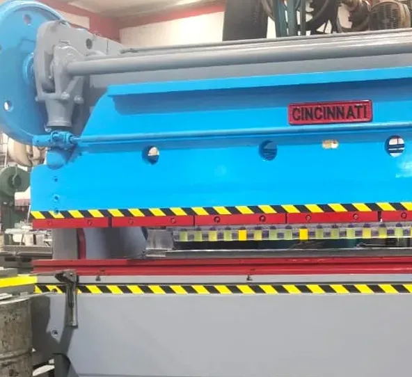 Dobladora Cincinnati Serie 7 — 14 pies, 150 toneladas (mecánica)