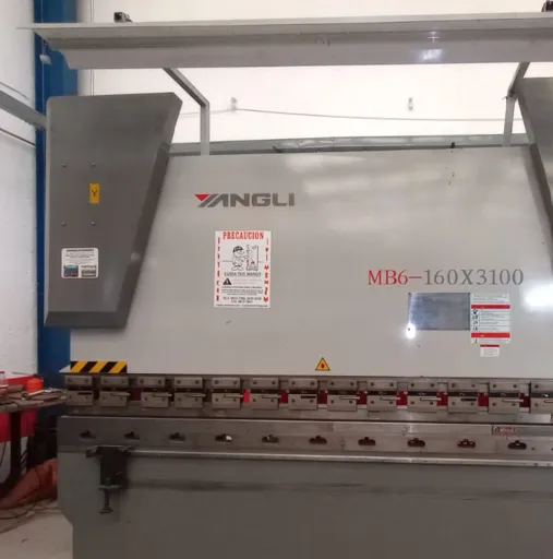 Dobladora YANGLI 160/3200 — 160 toneladas, 3200 mm, hidráulica con control Siemens